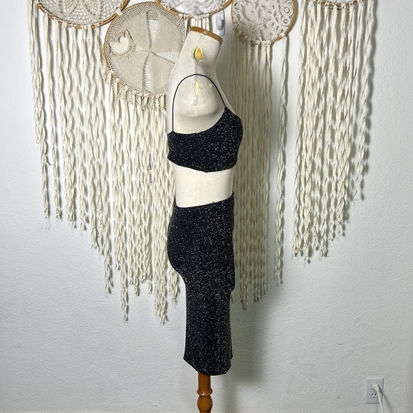 Alix NYC Perry Crop Top and Midi Skirt in Silver Shimmer and Black XS - Picture 3 of 16